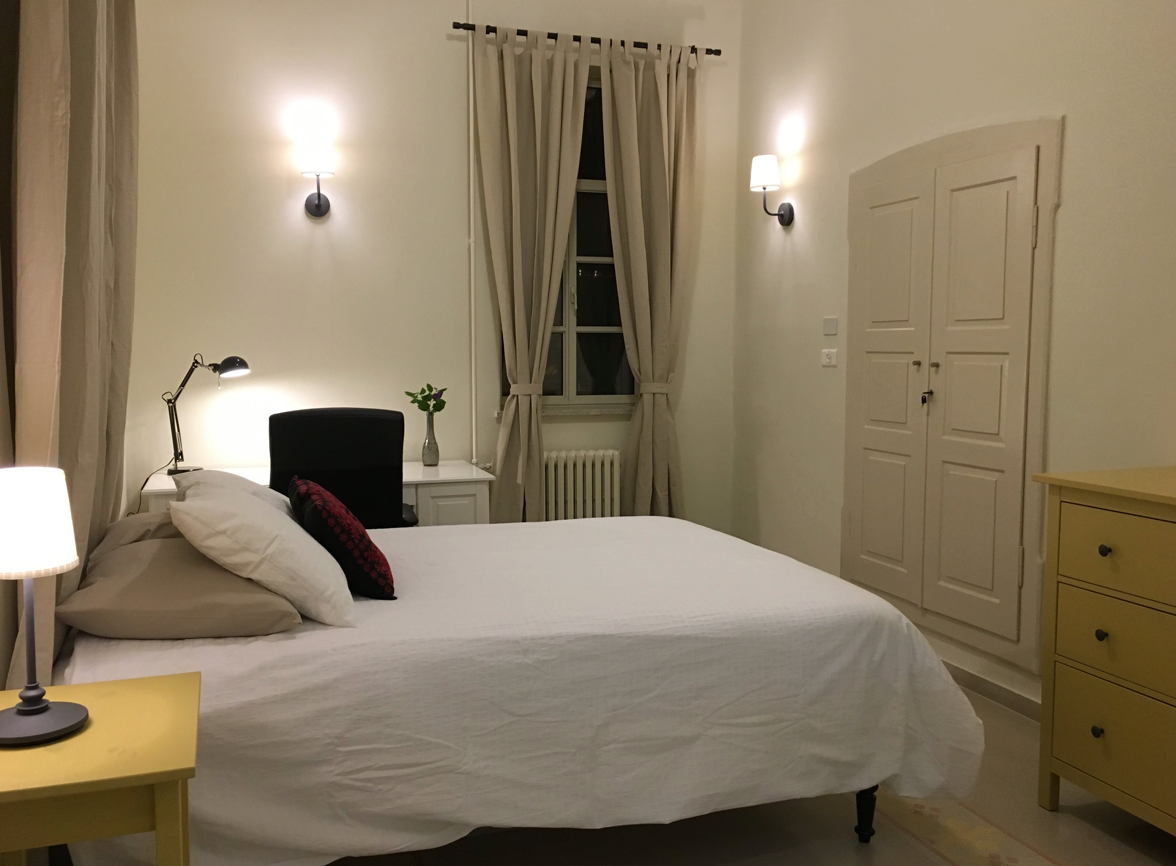 Balcony Apartment (4 Person Max Occupancy)