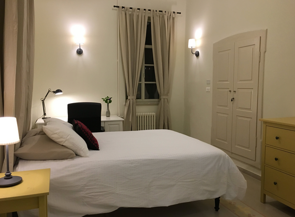 Double Room with Ensuite Bathroom — Hostel Demo (Foxlender)