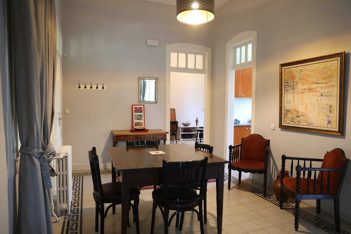 Balcony Apartment (4 Person Max Occupancy)