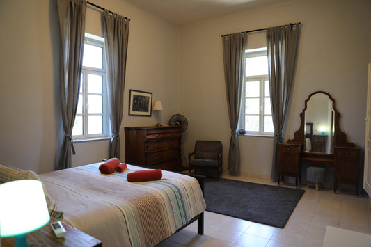 Balcony Apartment (4 Person Max Occupancy)