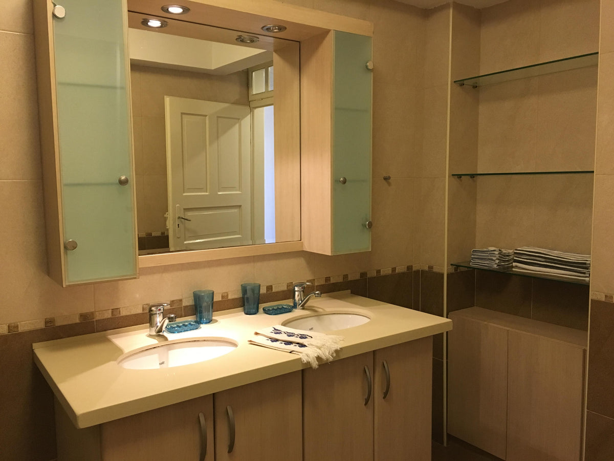 Garden Apartment (4 Person Max Occupancy)