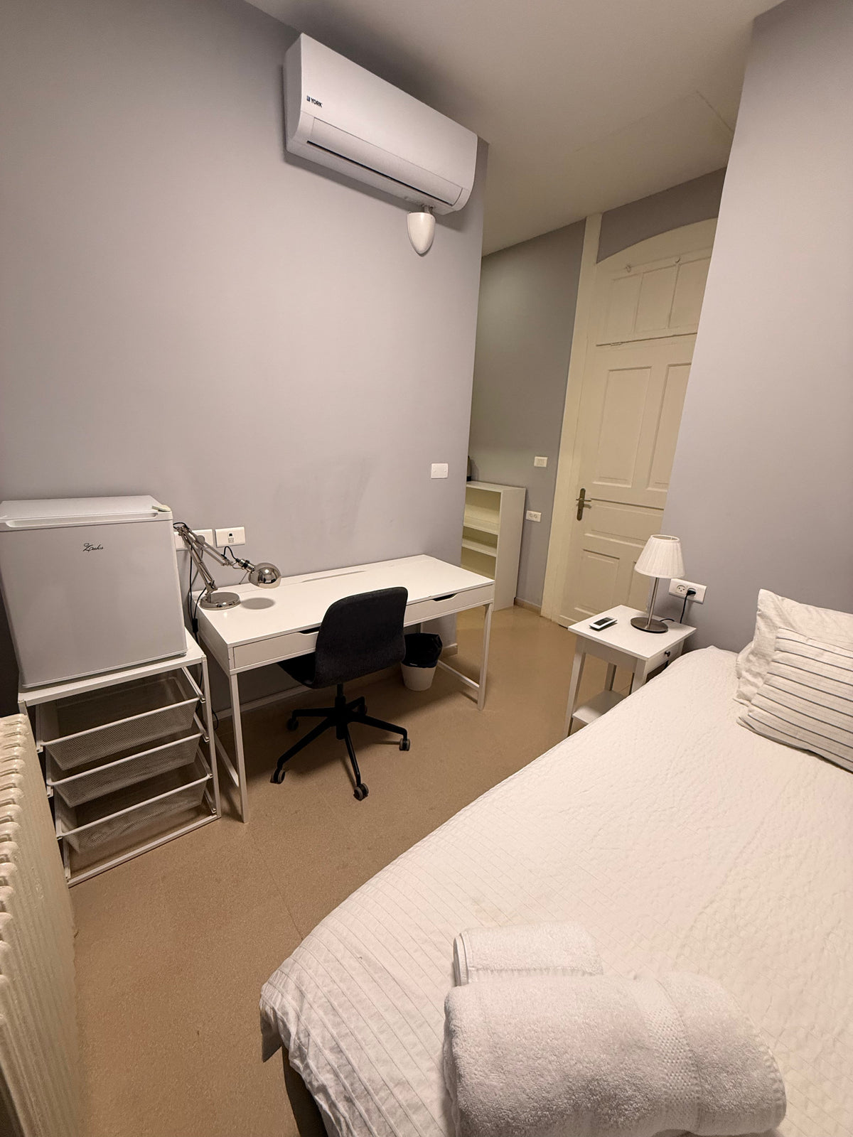 Room 1 - Single Room with Ensuite Bathroom